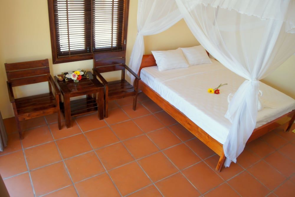 Bungalow, Beachfront
