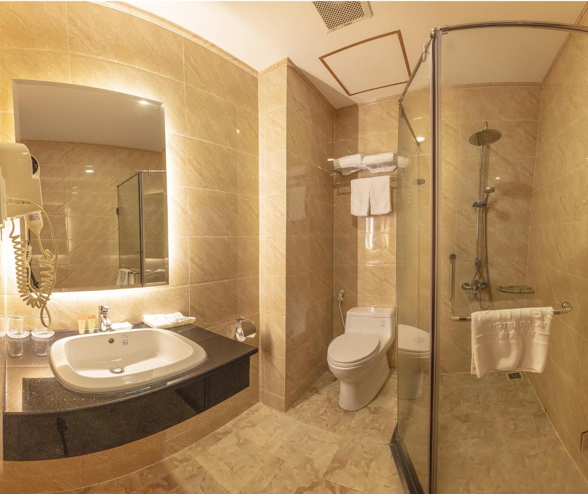 undefined Kings Hotel Dalat 9