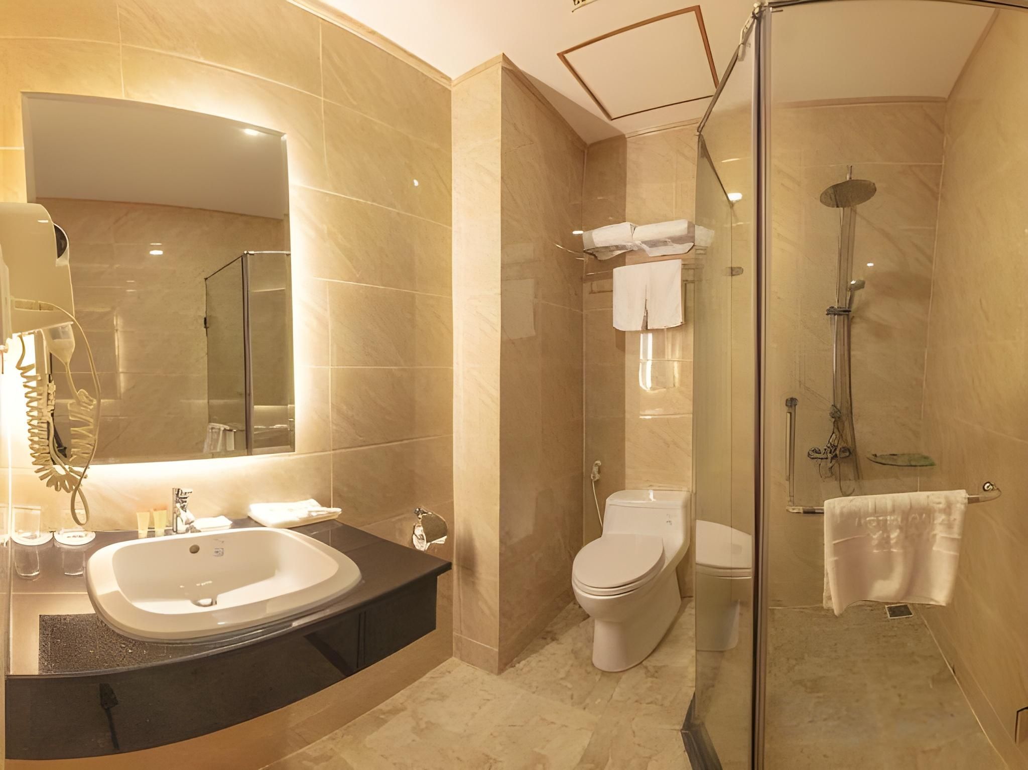 Superior King Twin (Triple) - Non-Smoking