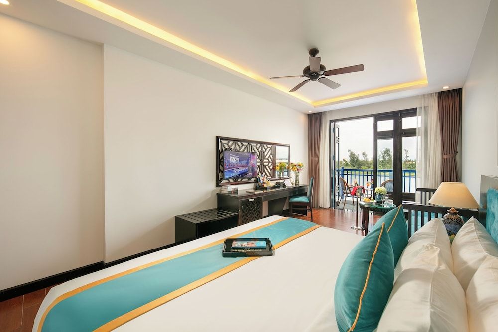 undefined Silk River Hoi An Hotel & Spa 9