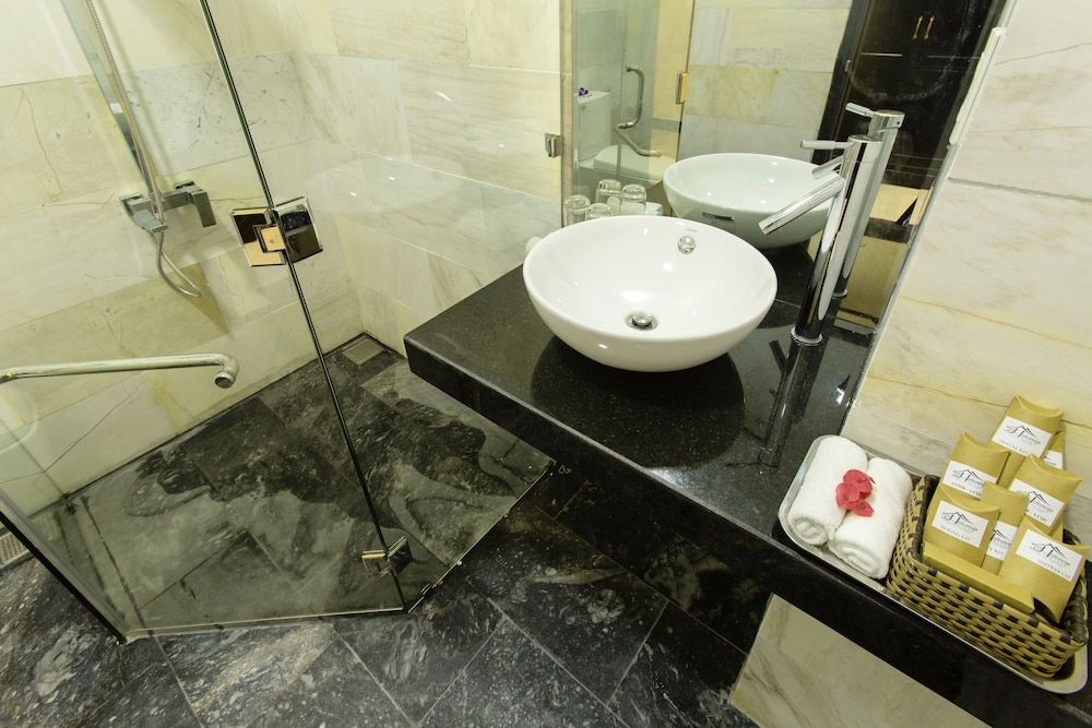 Hoi An Hideaway Villa Sunrise Room 11