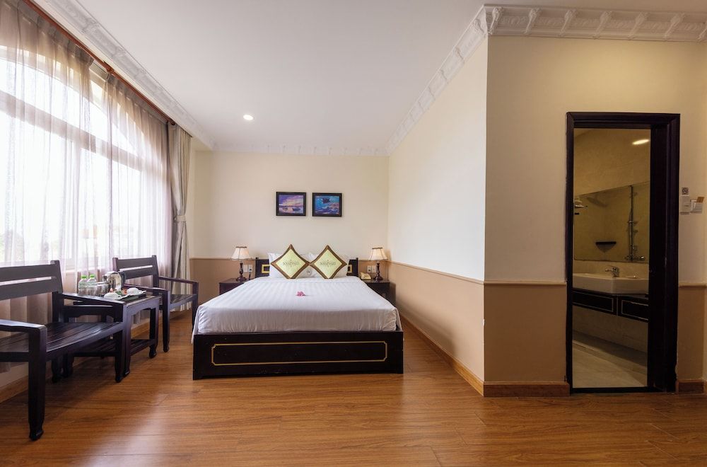 undefined Boulevard Hotel 4