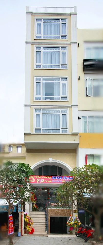 undefined Rich Hotel 4