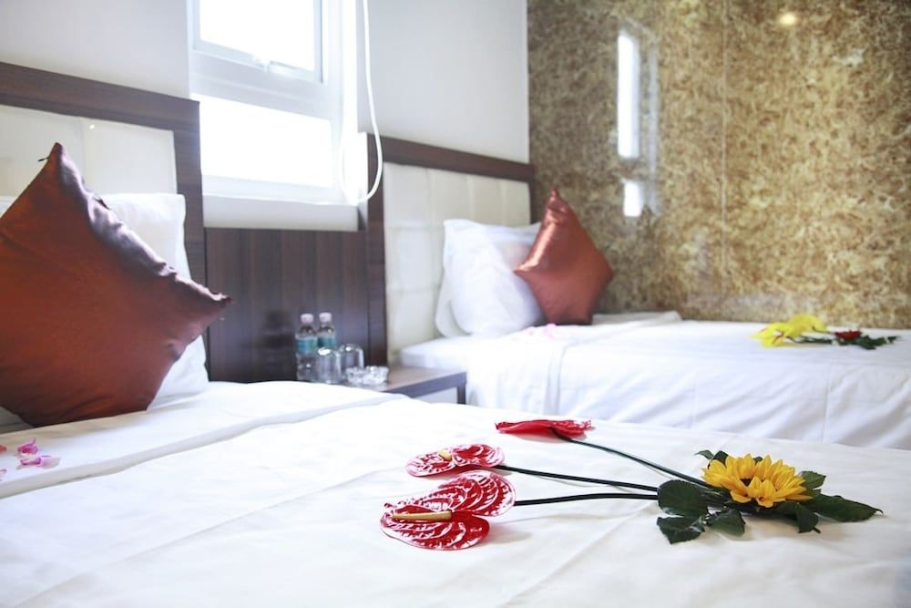 undefined Rich Hotel 10