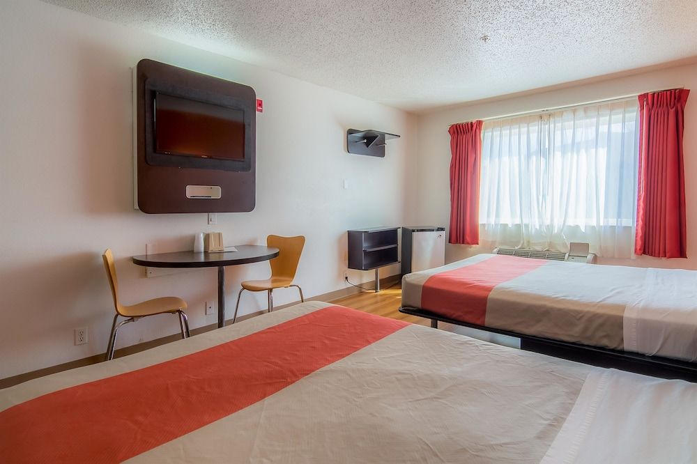 Standard Room, 2 Queen Beds, Smoking