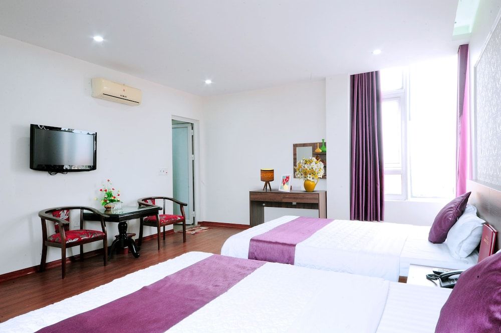 undefined Van Giang Hotel 2