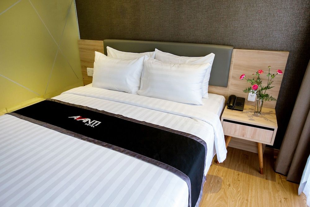 Avanti Hotel Superior Double Room, No Windows 3