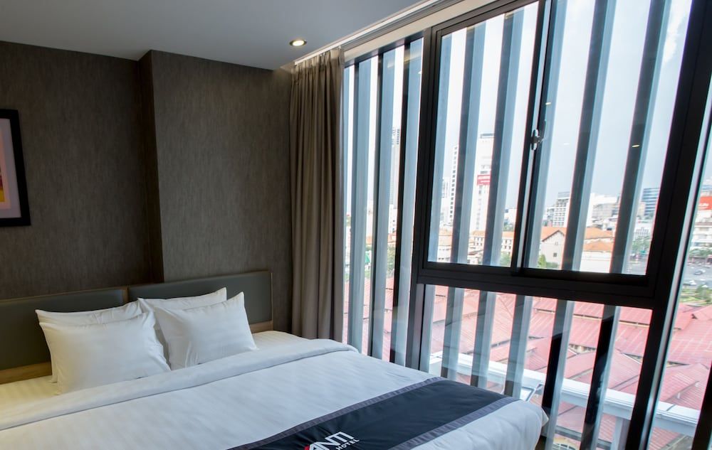 undefined Avanti Hotel 7