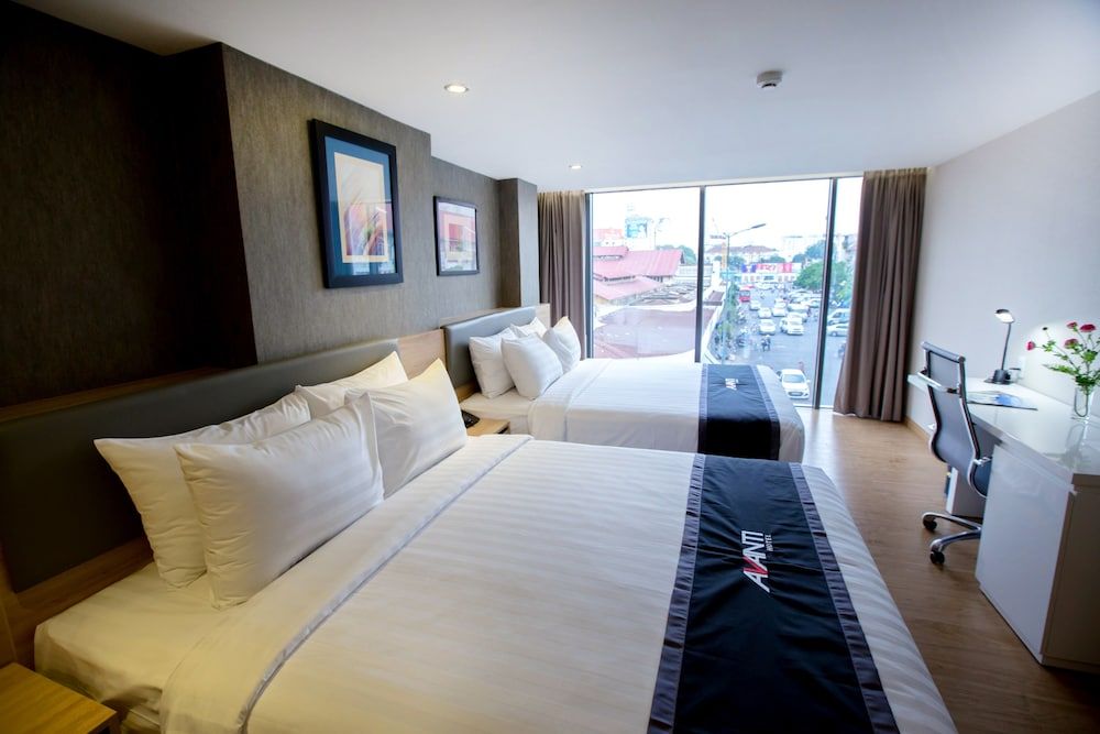 undefined Avanti Hotel 5