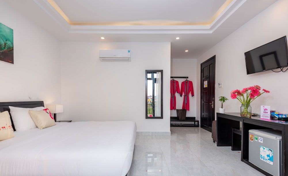 Flamingo Villa Hoi An Superior Double Room - Spacious with Balcony 2
