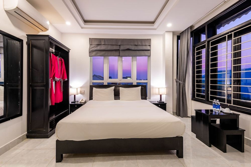 Flamingo Villa Hoi An Superior Double Room - Spacious with Balcony 7