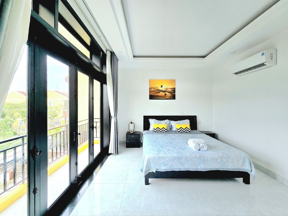 Flamingo Villa Hoi An Superior Double Room - Spacious with Balcony 15