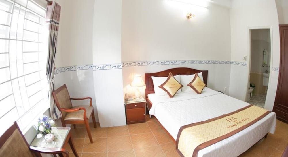 Hung Anh Hotel Standard Double Room 7