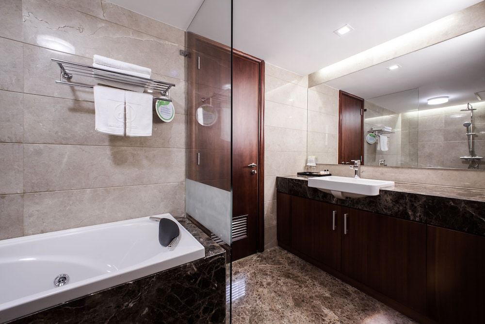 undefined Army Hotel 5