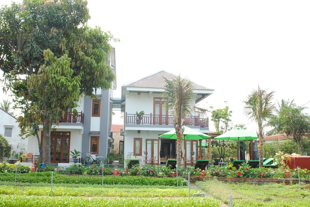 undefined Hoi An Osaka Riverside Villa & Spa 7