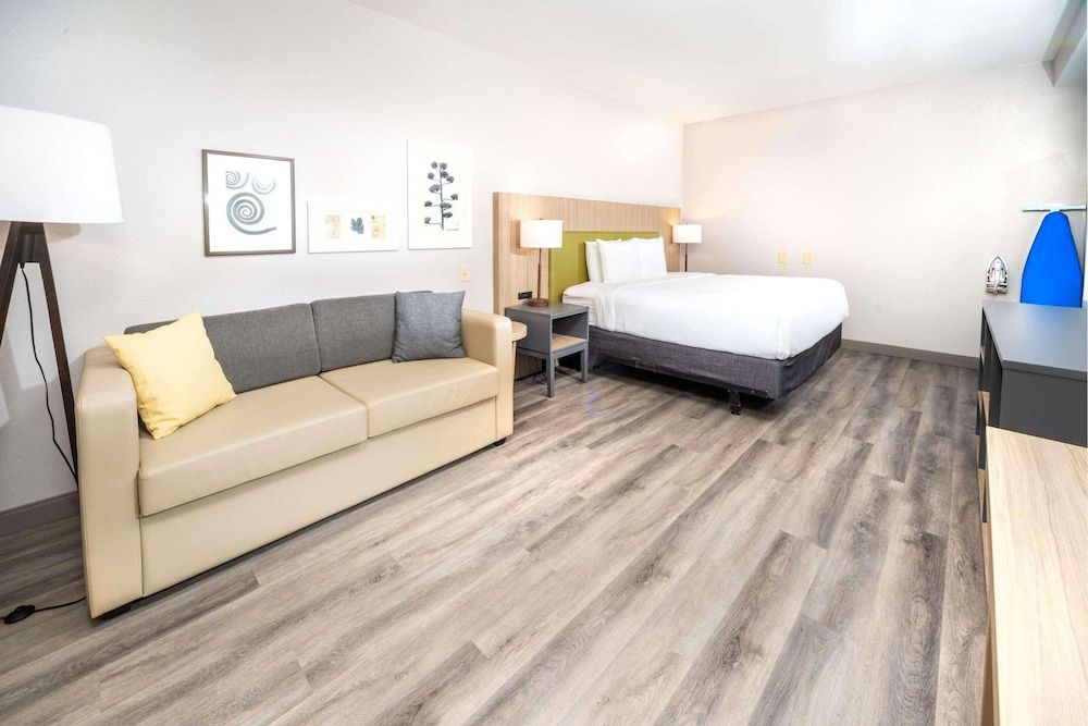 King, Studio Suite, 1 King Bed, Non Smoking