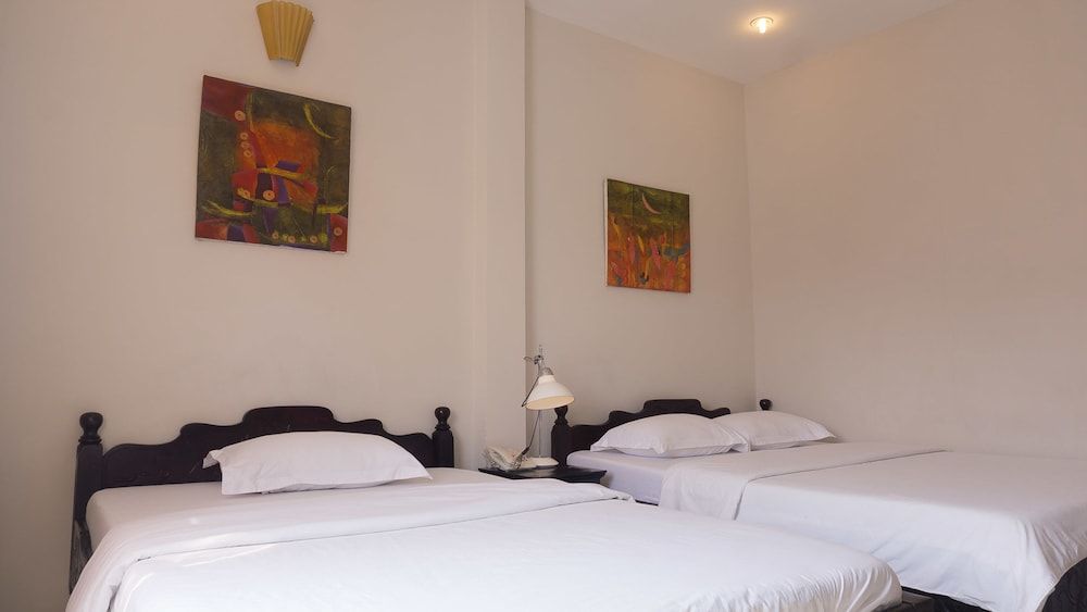 Deluxe Double Room, Multiple Beds, Bathtub, City View