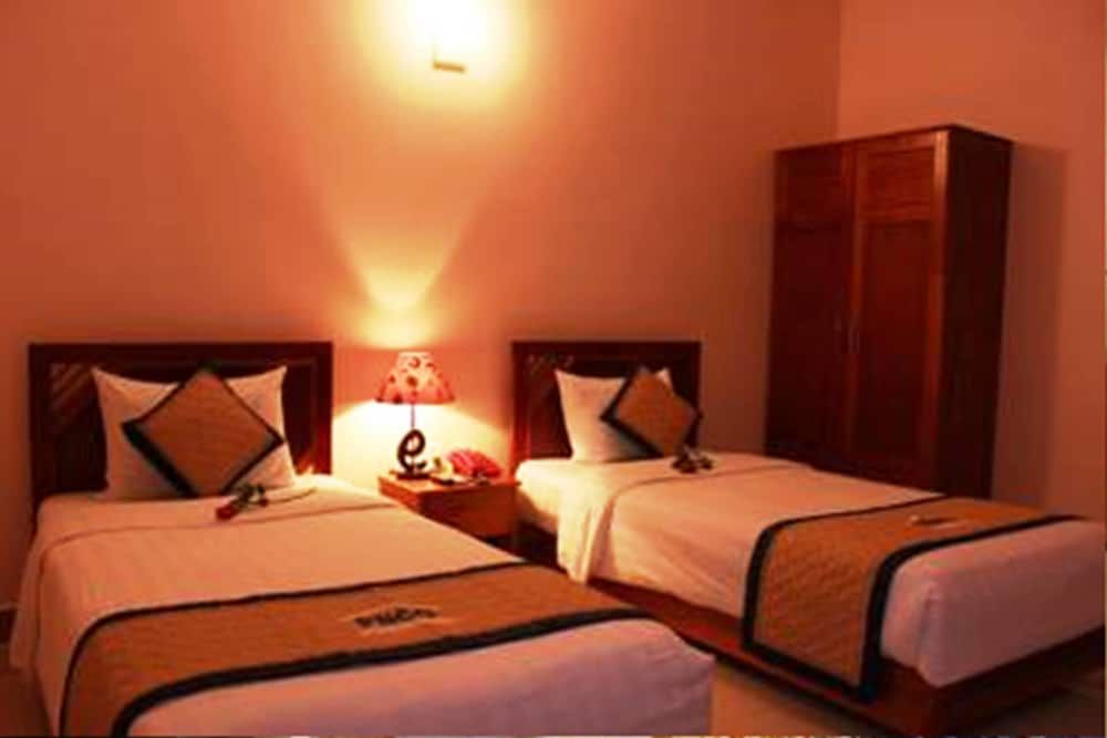 undefined Luxury Da Nang Hotel