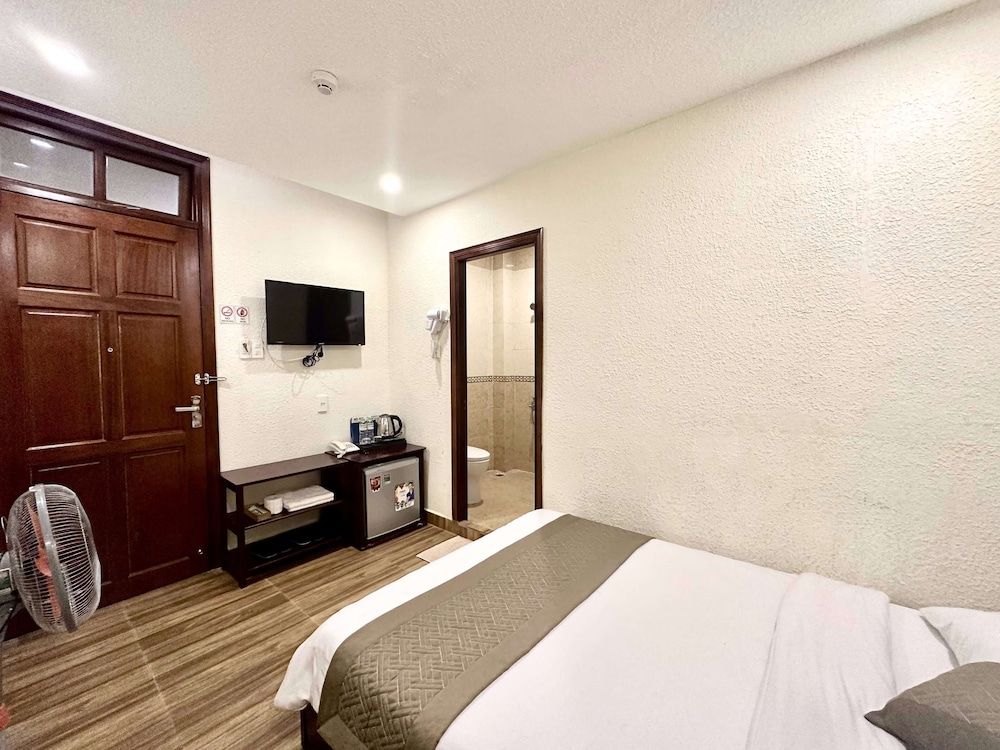 Nam Xuan Premium Hotel Basement Double Room 3