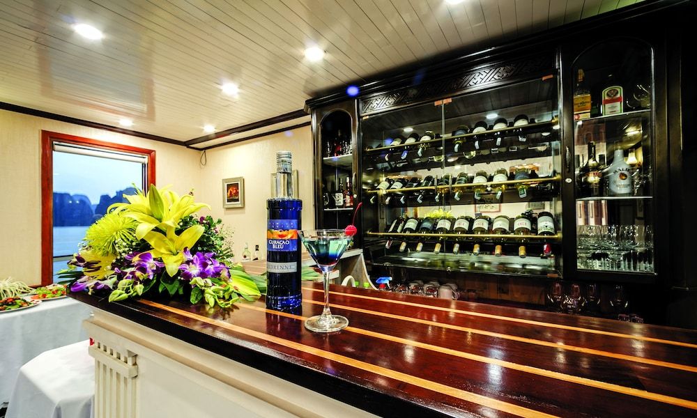 undefined Gray Line Private Luxury Cruise 3