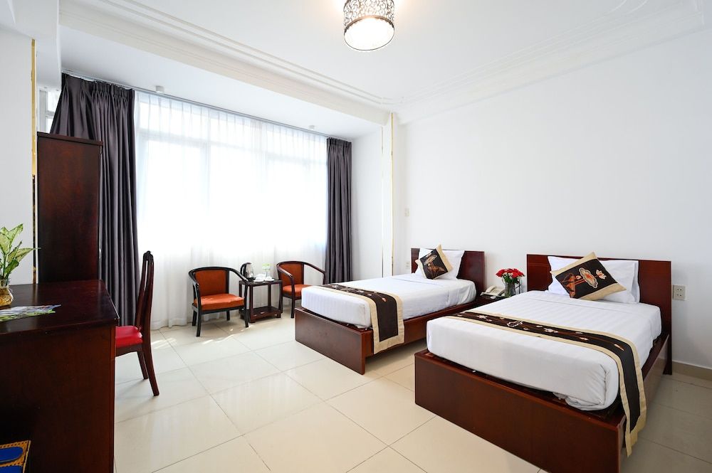 undefined TN Central Hotel 9