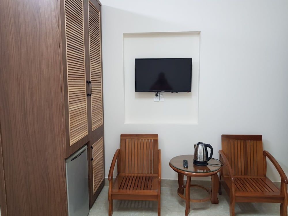 undefined Hong Vinh Hotel