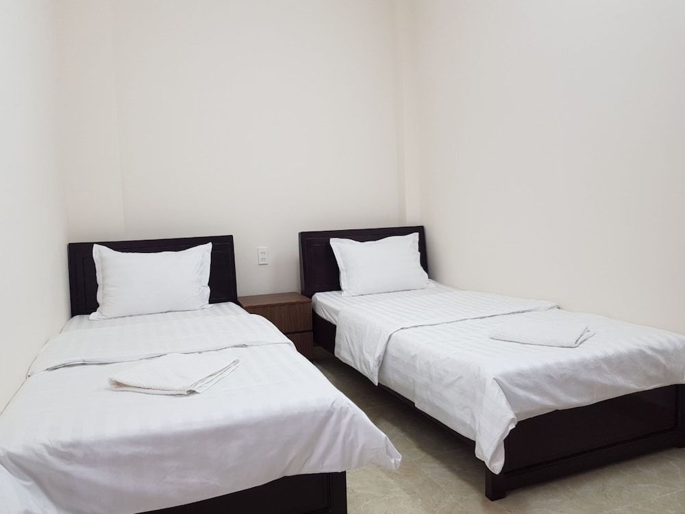 undefined Hong Vinh Hotel 10