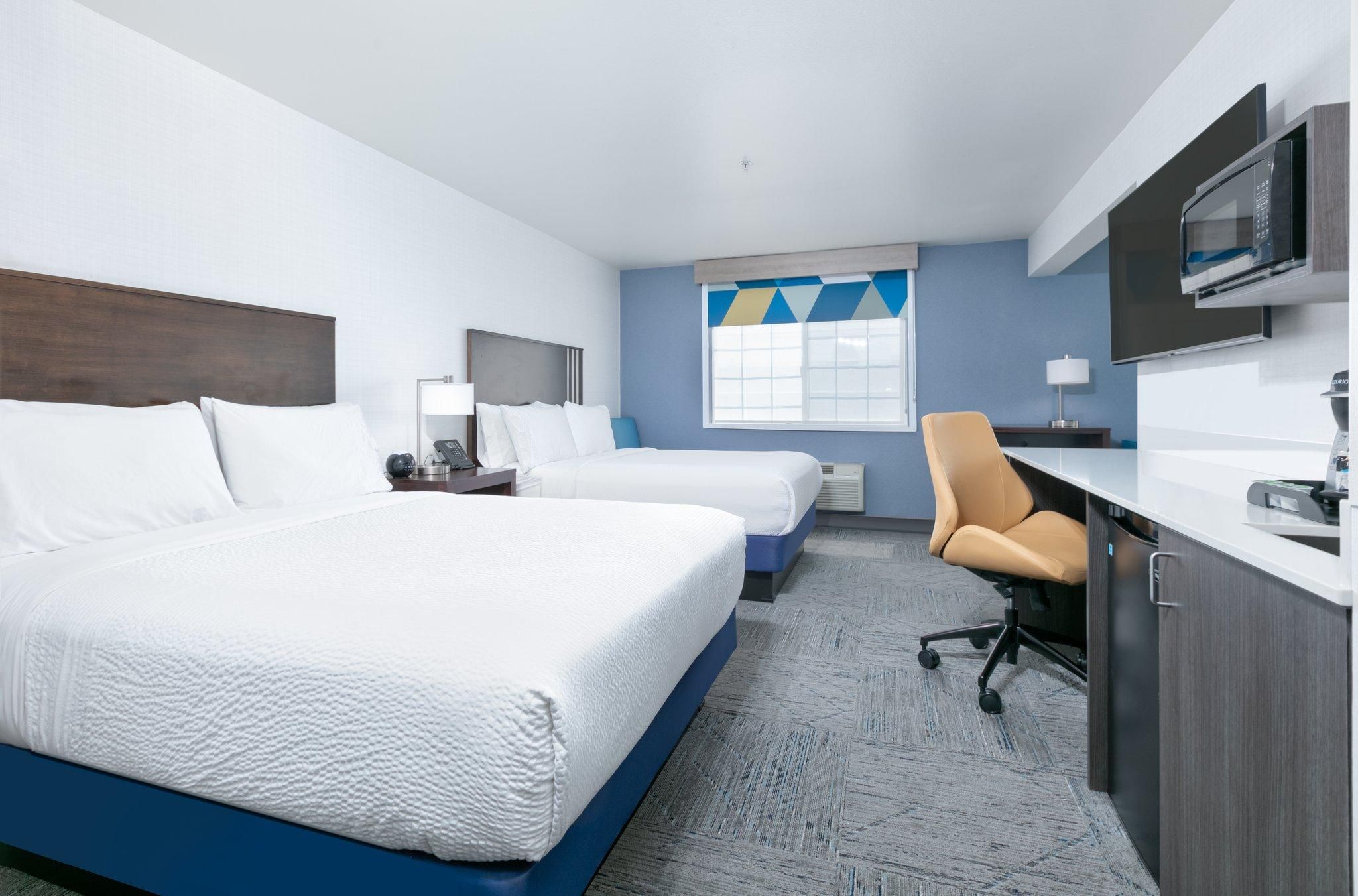 2 Queen Suite