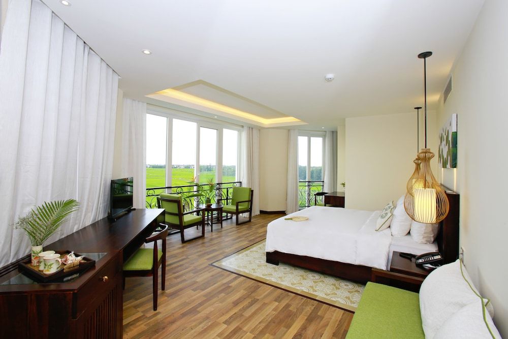 Grand Room (Rice Field View)