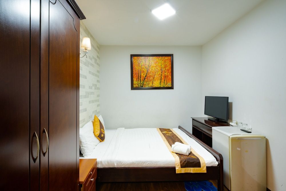 undefined Saigon Amigo Hotel 10