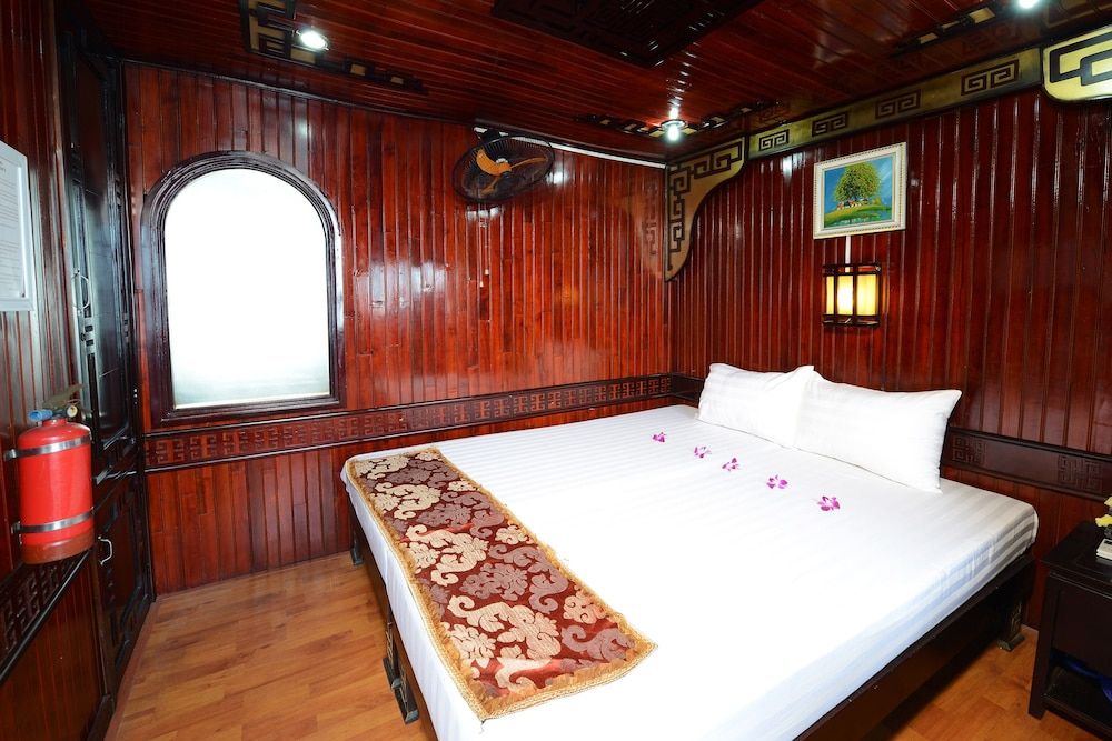 Imperial Legend Cruise Halong Deluxe Single Room 2