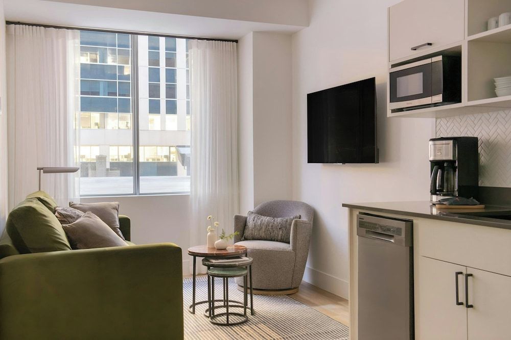 Sonder by Marriott Bonvoy Rideau Apartments Downtown Apartment, 2 Bedrooms 8