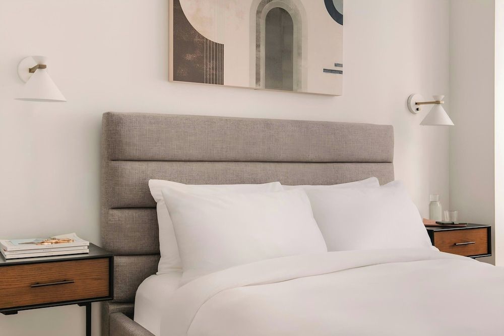 Sonder by Marriott Bonvoy Rideau Apartments Downtown Apartment, 2 Bedrooms 2