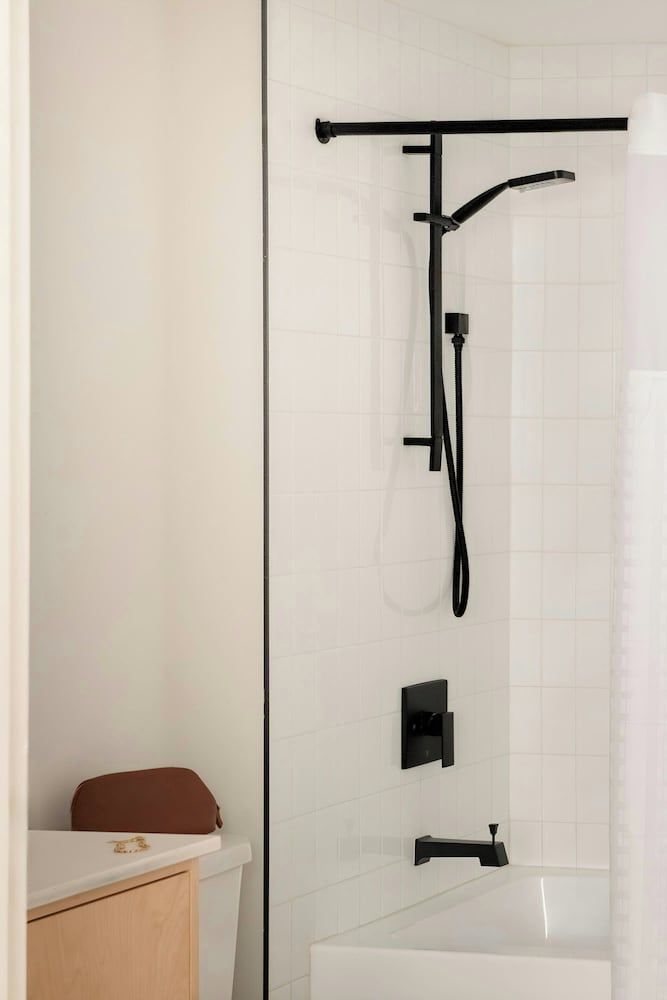 Sonder by Marriott Bonvoy Rideau Apartments Downtown Apartment, 2 Bedrooms 4