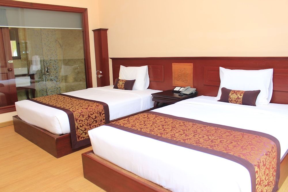 Superior Room, Pool View (No Balcony)