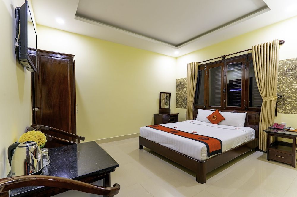 undefined Golden River Hotel 3