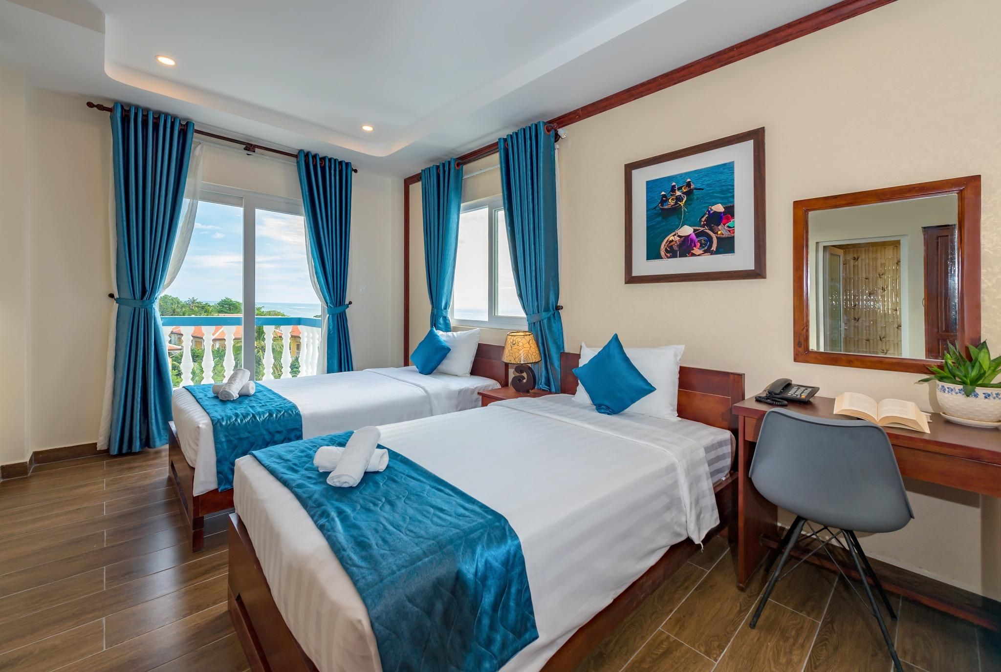 Deluxe Room with Balcony