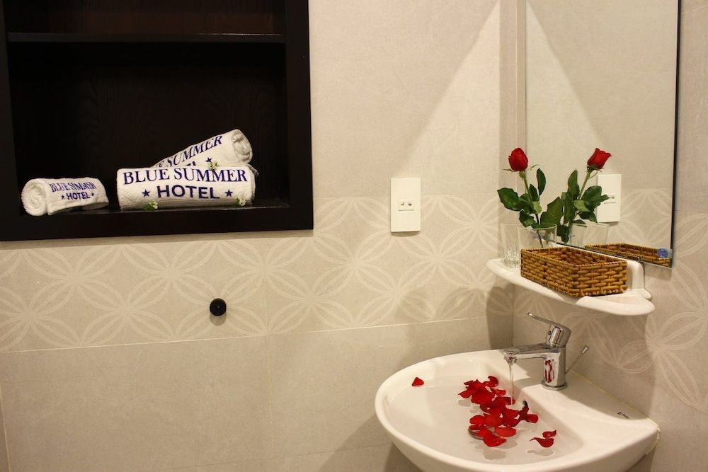 Blue Summer Hotel Deluxe Quadruple Room 15