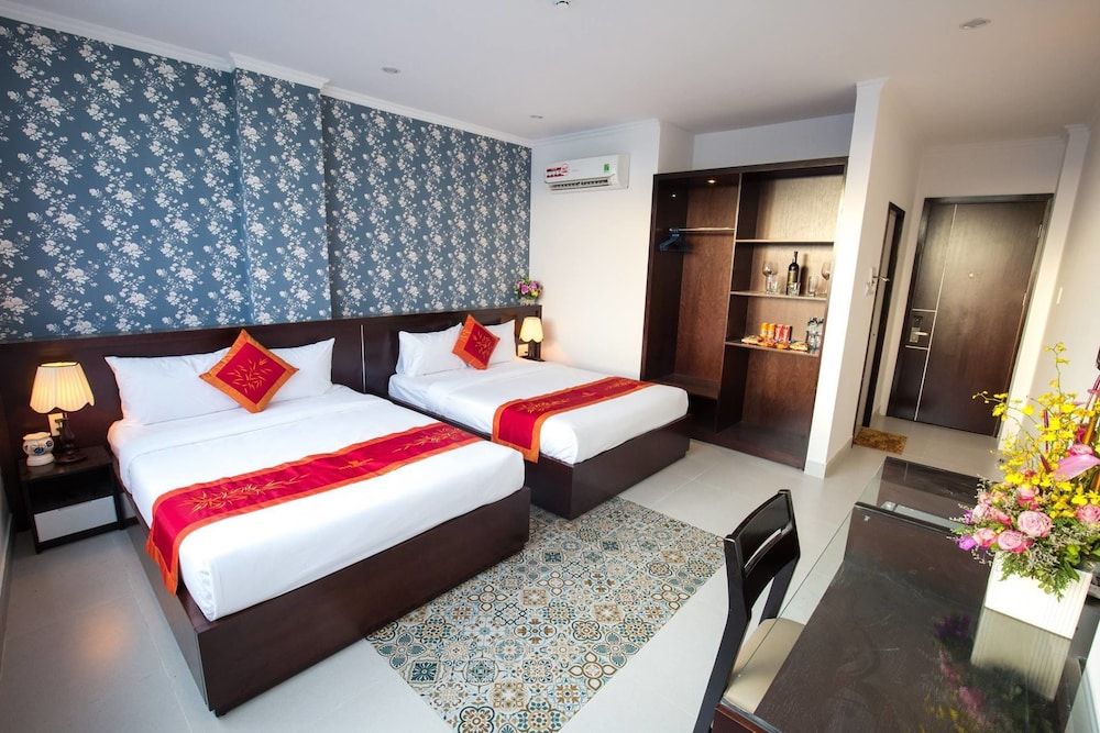 Blue Summer Hotel Deluxe Quadruple Room 4