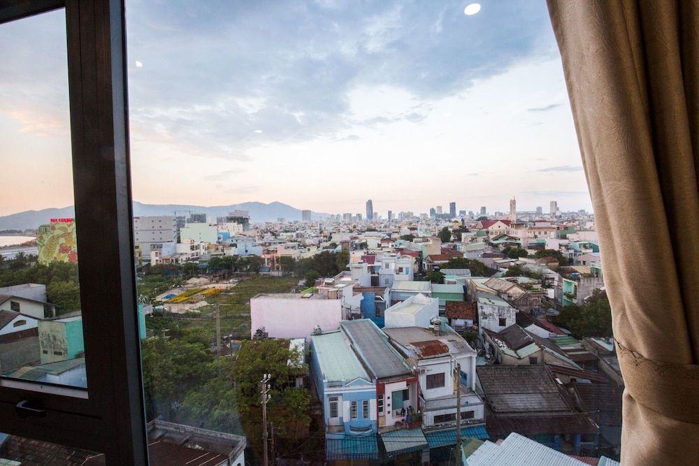 Blue Summer Hotel Deluxe Quadruple Room 9