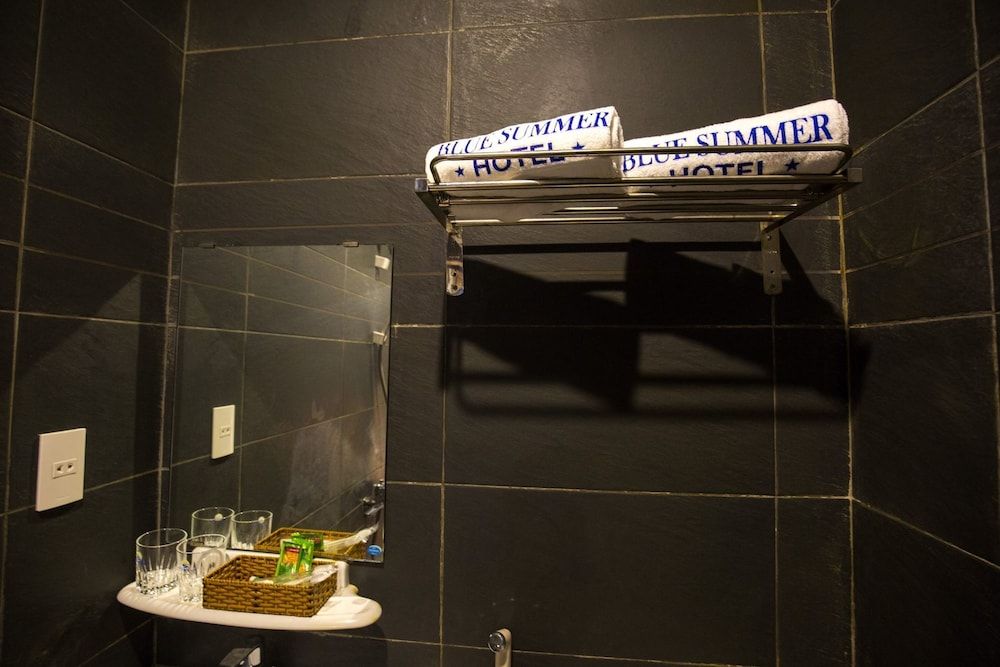 Blue Summer Hotel Deluxe Quadruple Room 11