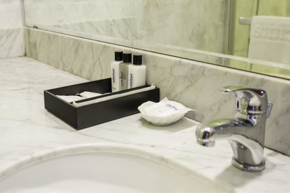 Calista Sai Gon Hotel Deluxe Twin City View 7