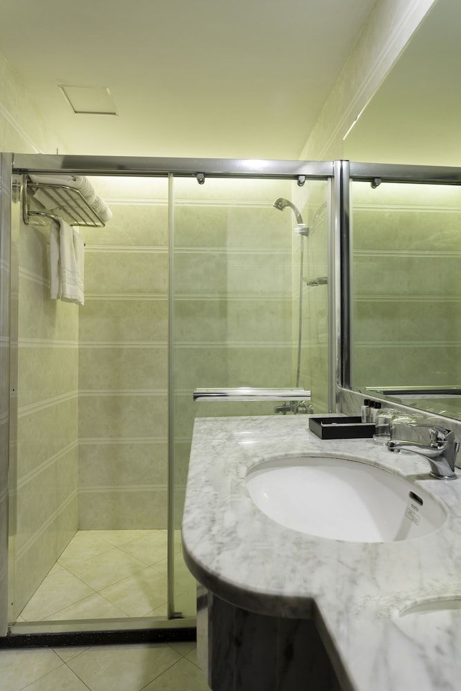 Calista Sai Gon Hotel Deluxe Twin City View 5