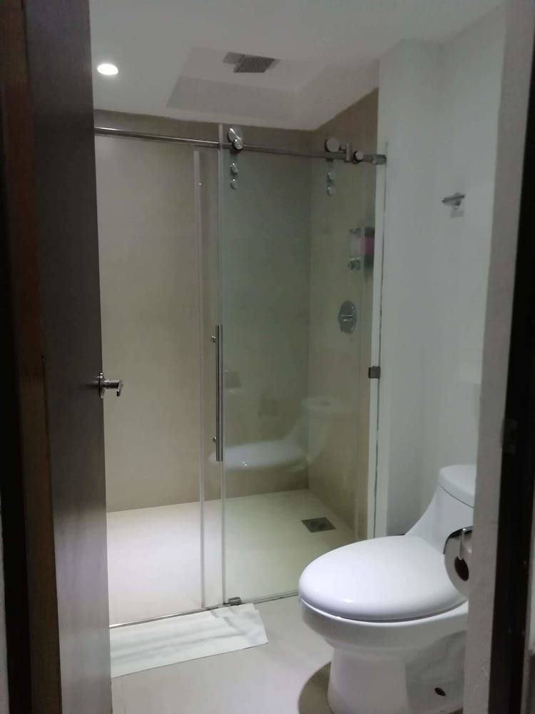 Mayafair Design Hotel Room, 1 King Bed 13