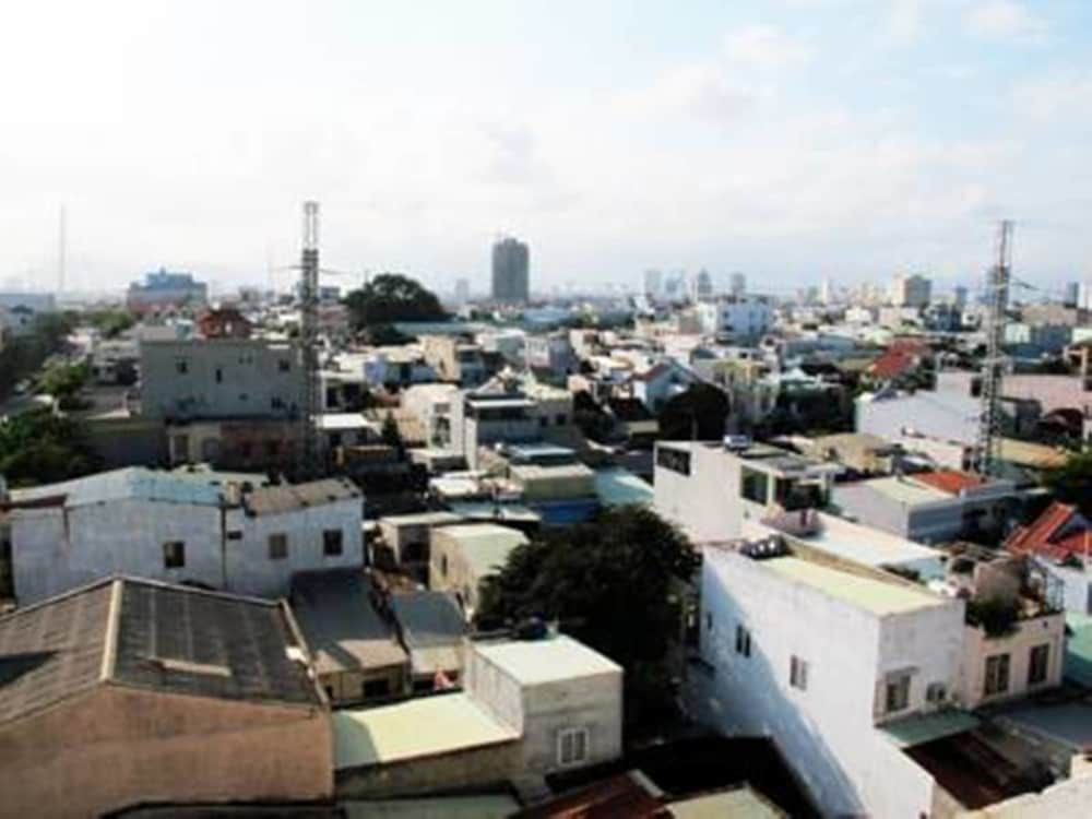 undefined Phuc Long Hotel