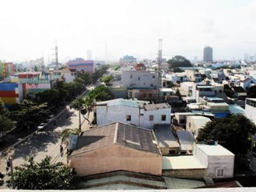 undefined Phuc Long Hotel 2