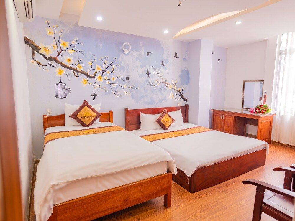 Miami Beach Hotel Panoramic Suite, 1 Bedroom, City View 7