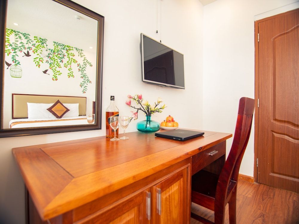 Miami Beach Hotel Deluxe Triple Room, 1 Bedroom, Non Smoking, City View 3