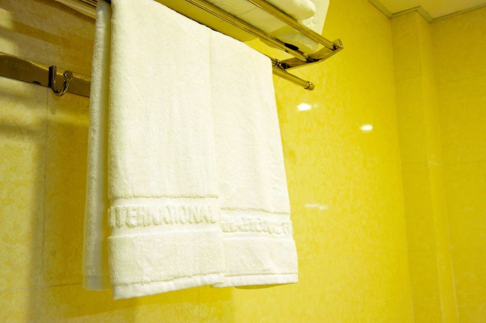 International Hotel Superior Room 10