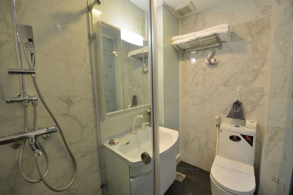 undefined Bella Premier Hotel & Rooftop Skybar 8